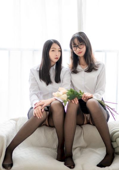 凸凸