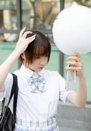 《漂亮的女邻居》hd